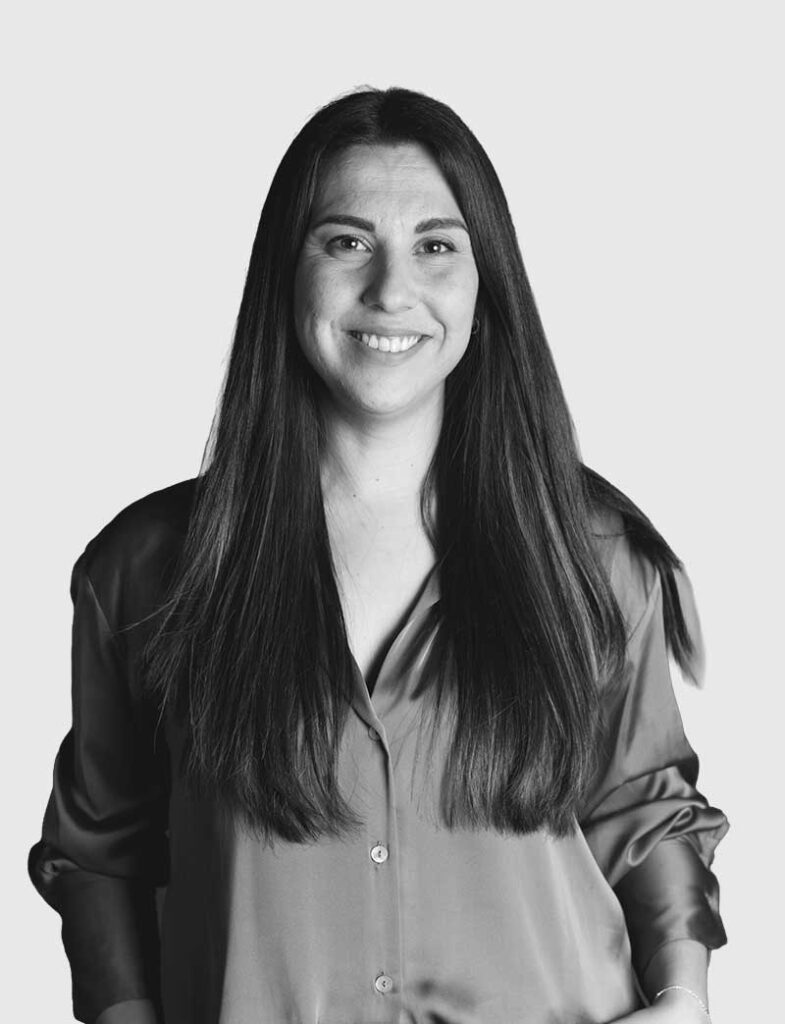 <p><strong>Julia Hidalgo<br />
</strong>Departamento de Atención al Cliente</p>
